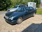 E200 BENZIN AIRCO 1998  AUTOMATIQUE 108,000KM 0471654764, Auto's, Mercedes-Benz, Automaat, Zwart, Bedrijf, 5 deurs