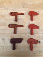 Sleuteltjes laadbrug, Ophalen