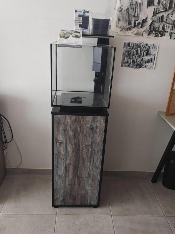 Qubiq 60Pro + bijhorende kast., Dieren en Toebehoren, Vissen | Aquaria en Toebehoren, Nieuw, Leeg aquarium, Ophalen