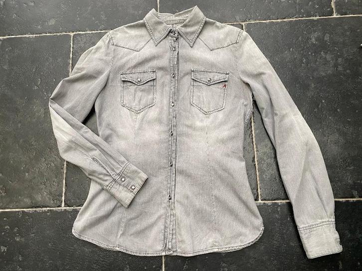 Merk Replay, lichtgrijs hemd, maat S, perfecte staat!, Vêtements | Femmes, Blouses & Tuniques, Comme neuf, Taille 36 (S), Gris