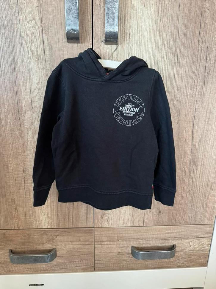 Vingino hoodie zwart - Maat 116, Kinderen en Baby's, Kinderkleding | Maat 116, Zo goed als nieuw, Jongen, Trui of Vest, Ophalen of Verzenden