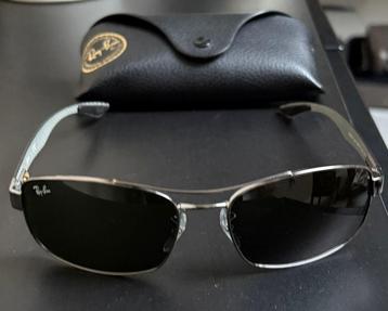 Ray-Ban zonnebril beschikbaar voor biedingen