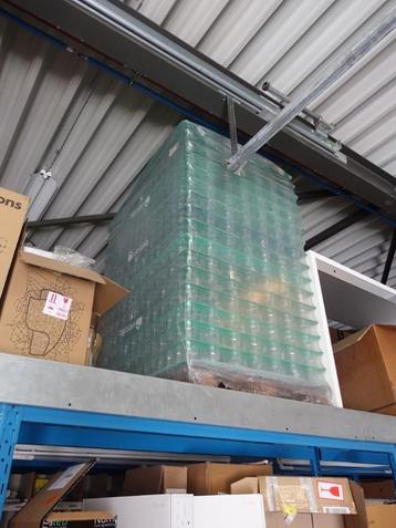 Pallet glazen potjes +- 2900stuks te koop!NIEUW disponible aux enchères