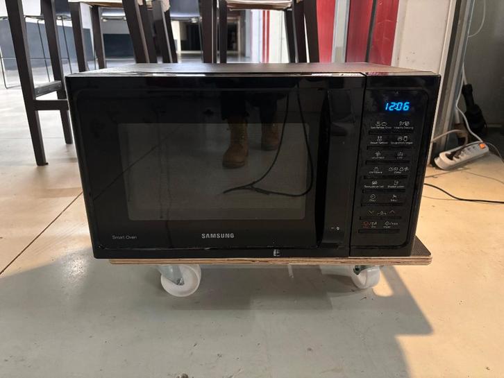 Combioven, Electroménager, Fours, Utilisé, Autoportant, Moins de 45 cm, 45 à 60 cm, Air chaud, Fonction micro-ondes, Plaque tournante