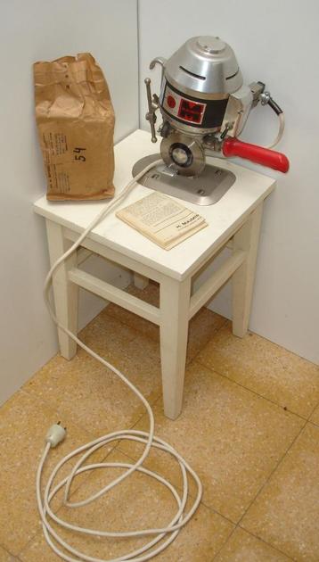 Snij machines Textiel beschikbaar voor biedingen