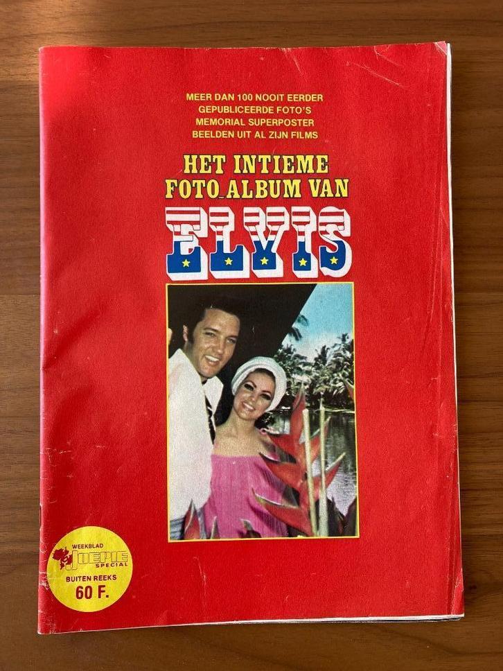 Het intieme foto-album van Elvis (uitgave Joepie), Verzamelen, Muziek, Artiesten en Beroemdheden, Boek, Tijdschrift of Artikel