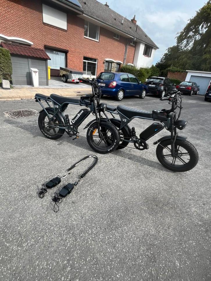 2x fatbike ouxi v8 pro ( crossboss) 3.0, Fietsen en Brommers, Brommers | Crossbrommers, Zo goed als nieuw, Ophalen
