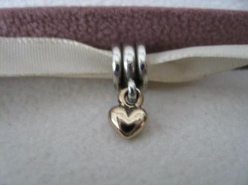 Pandora zilveren hanger met gouden hartje, Handtassen en Accessoires, Bedels, Pandora, Zilver, 1 bedel, Ophalen of Verzenden