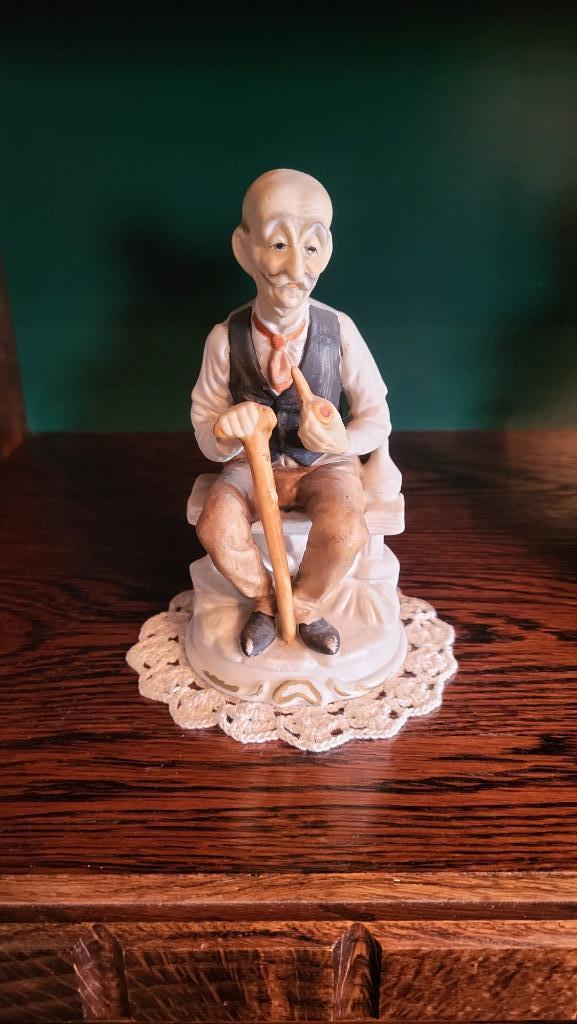 porseleinen beeldjes – man met fluit & vrouw met fruitmand, Antiek en Kunst, Antiek | Porselein, Ophalen