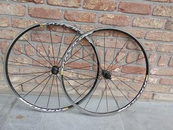 Mavic aksium wielen met campa 11-speed body beschikbaar voor biedingen