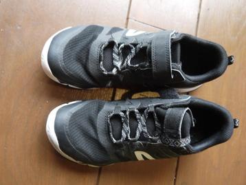 Tennisschoenen Decathlon Maat 38 beschikbaar voor biedingen