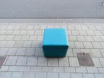 Turkooise leder poef kubus 8 stuks beschikbaar, Huis en Inrichting, Ophalen