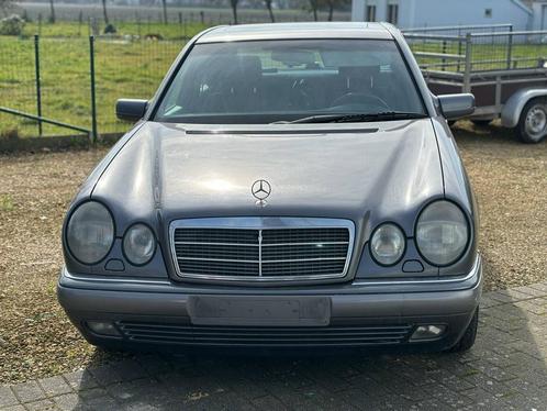MERCEDES E320, Auto's, Mercedes-Benz, Bedrijf, Ophalen