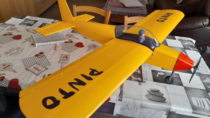 Svenson RC vliegtuig (Belgisch merk! ), Hobby en Vrije tijd, Modelbouw | Radiografisch | Vliegtuigen, Zo goed als nieuw, Overige typen
