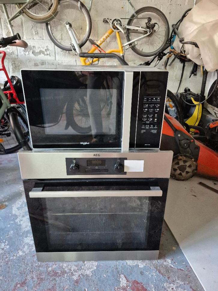 Four et microonde à vendre (50€ pièce = total 100€), Electroménager, Fours, Utilisé, Encastré, 45 à 60 cm, 45 à 60 cm, Enlèvement