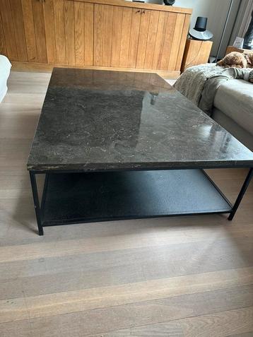 Natuurstenen salontafel zwart beschikbaar voor biedingen