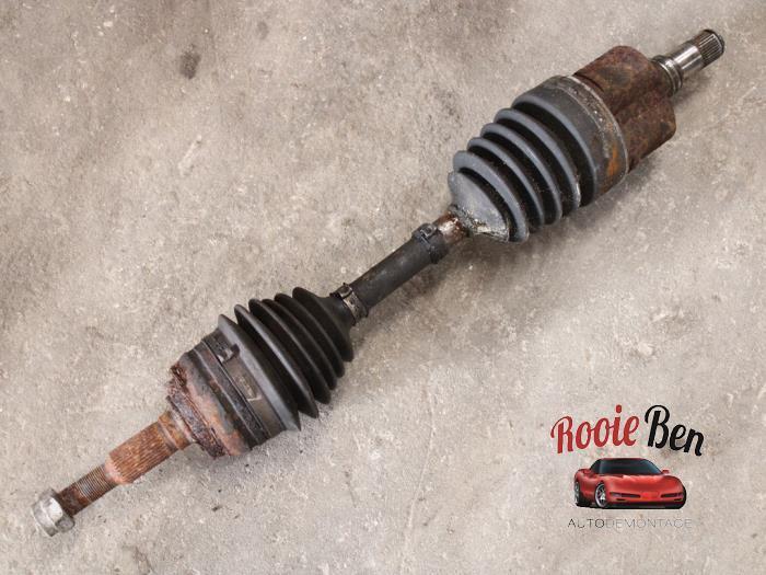 Aandrijfas links-voor van een Chevrolet Beretta, Auto-onderdelen, Remmen en Aandrijving, Chevrolet, Gebruikt, 3 maanden garantie
