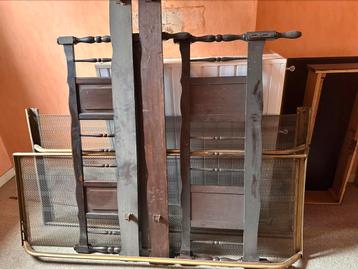 Bed vintage beschikbaar voor biedingen