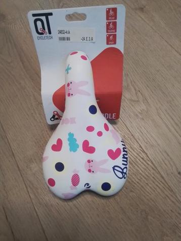 Fietszadel Bunny qt 22x14cm wit beschikbaar voor biedingen