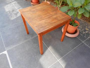 tafel tafeltje Ikea hout 60 x 50 x H50 bruin beschikbaar voor biedingen