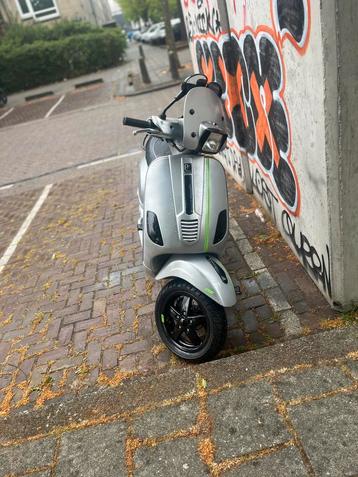 Vespa S70 alles werkt, Fietsen en Brommers, Ophalen, Nieuw, Tweetakt, Vespa S