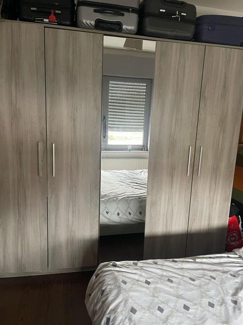 Tweepersoonsbed met 2 nachtkastjes + bijpassende kledingkast, Huis en Inrichting, Slaapkamer | Complete slaapkamers, Zo goed als nieuw
