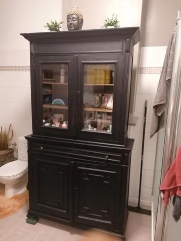 Mooie authentieke kast beschikbaar voor biedingen