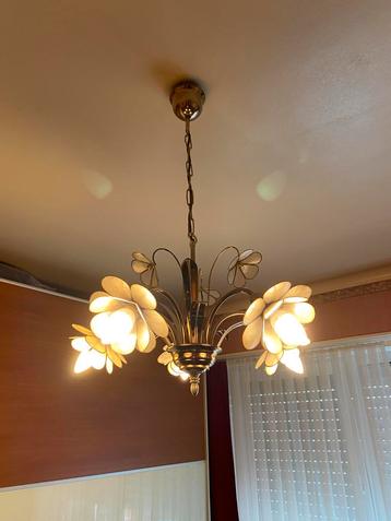 Vintage luster beschikbaar voor biedingen