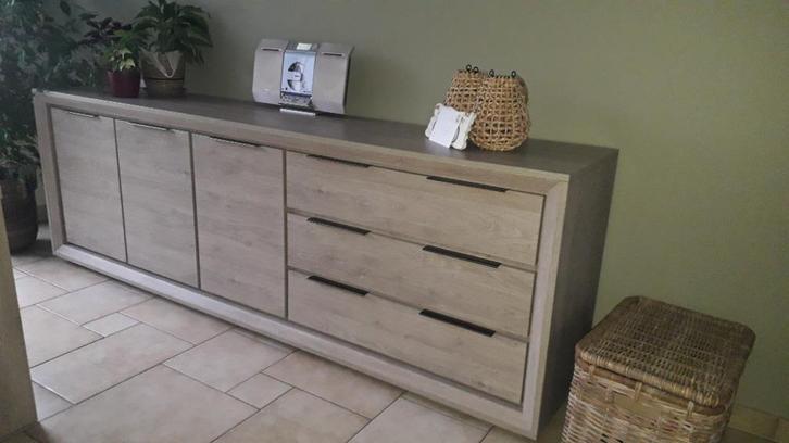 dressoir (kast) + tafel, Huis en Inrichting, Kasten | Dressoirs, Zo goed als nieuw, 200 cm of meer, 25 tot 50 cm, Met lade(s)