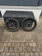 Cross wielen met banden, Motoren, Ophalen