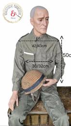 Handgeschilderde realistische zittende smalle mannequin, Verzamelen, Militaria | Algemeen, Ophalen of Verzenden