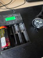 Lampe led et son chargeur, Sports nautiques & Bateaux, Plongée, Enlèvement