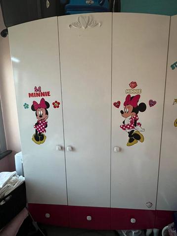 2 x Meisjeskamer [minie mouse kast + ikea kast + bed] beschikbaar voor biedingen