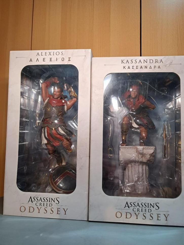 Assassin's creed Odyssey Alexios et Kassandra, Verzamelen, Beelden en Beeldjes, Gebruikt, Fantasy, Ophalen