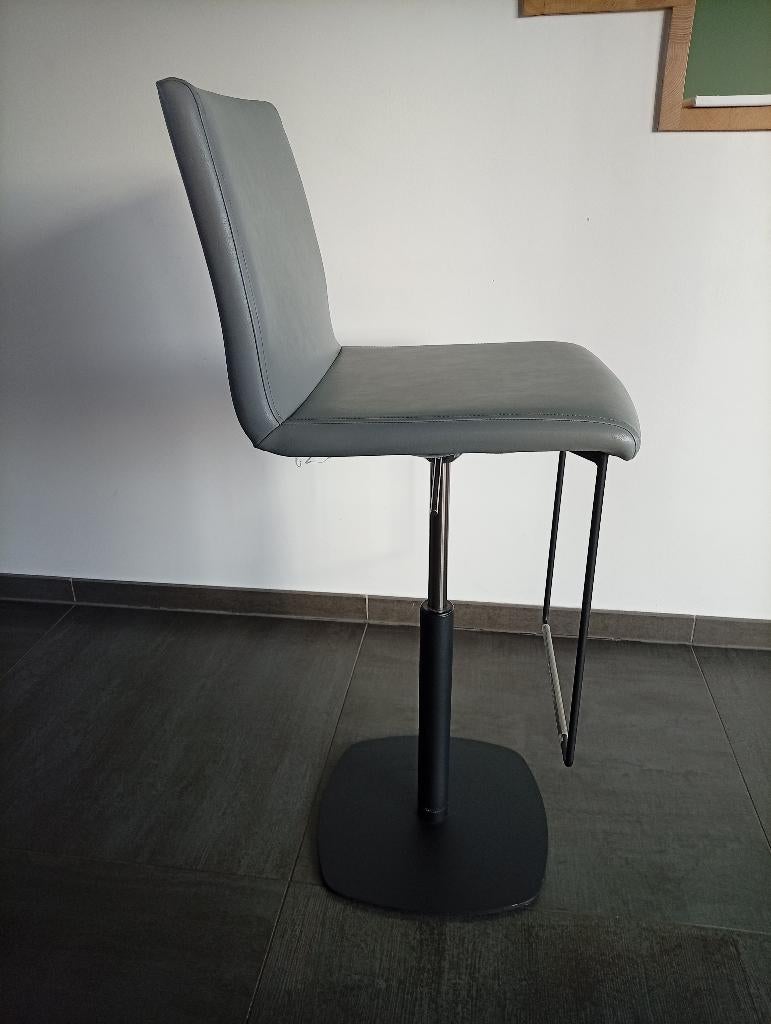 Perfecta draaibare keukenkruk, Huis en Inrichting, Barkrukken, Gebruikt, 60 tot 90 cm, 4 krukken, In hoogte verstelbaar, Met voetsteun