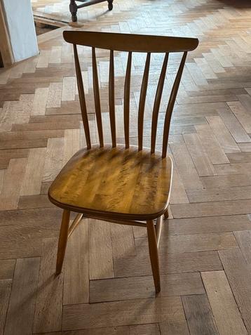 Chaises suédoises beschikbaar voor biedingen