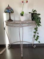 Smeedijzeren bijzet tafeltje, Ophalen