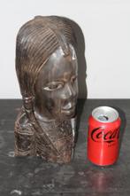 Houtsnijwerk Afrikaans dameshoofd, Enlèvement ou Envoi