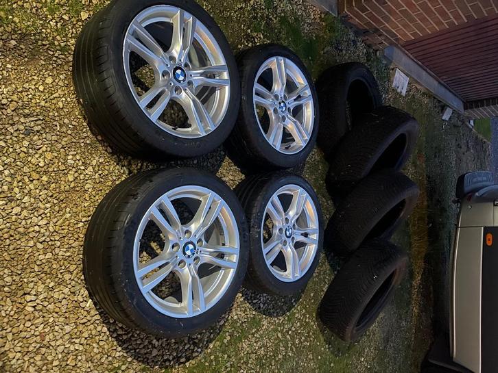 BMW M-pakket 18 inch velgen met banden, Auto-onderdelen, Banden en Velgen, Velg(en), Zomerbanden, 18 inch, Personenwagen, Gebruikt