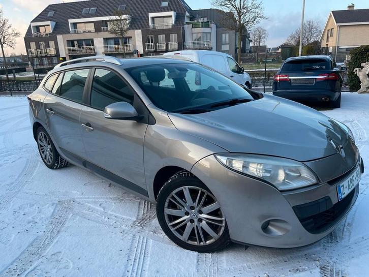 Renault Megane III Break 1.5dci 5vit EU4 *Schade LV *Export, Auto's, Renault, Bedrijf, Te koop, Mégane, ABS, Airbags, Airconditioning