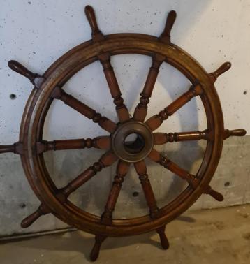 Origineel Antiek stuurwiel schip in eik en messing beschikbaar voor biedingen