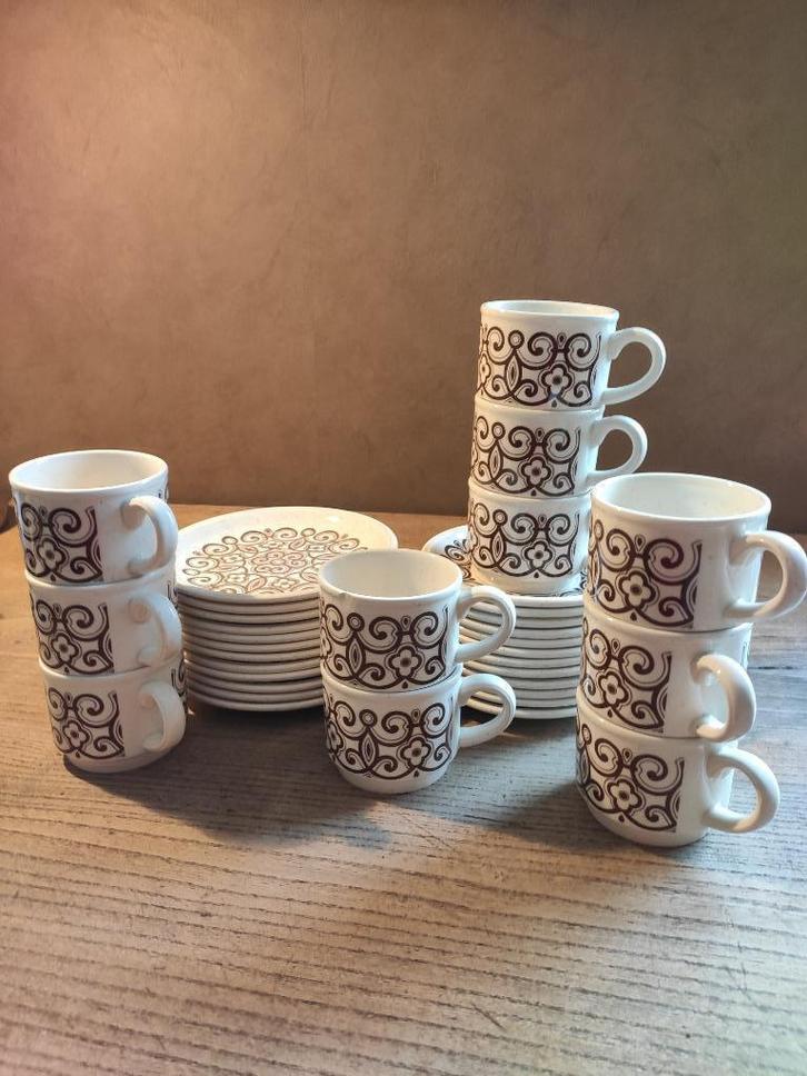 Bilton Engels koffieservies, retro, 47 stuks, Huis en Inrichting, Keuken | Servies, Gebruikt, Bord(en), Overige stijlen, Aardewerk
