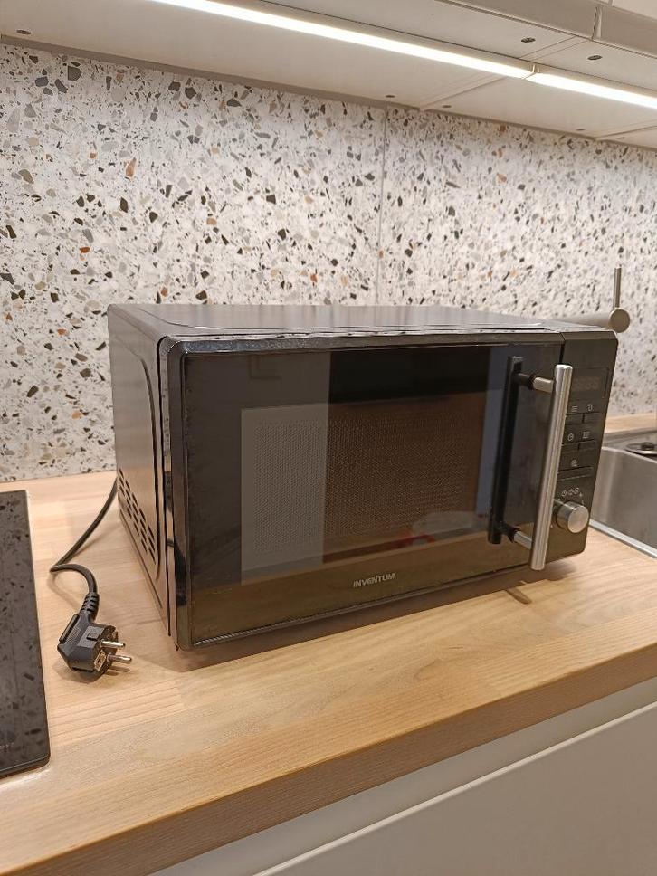 Microgolfoven Inventum MN207SB, Elektronische apparatuur, Microgolfovens, Gebruikt, Vrijstaand, Microgolfoven, Minder dan 45 cm