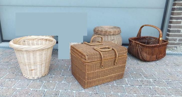 verschillende rieten manden, Huis en Inrichting, Woonaccessoires | Schalen en Manden, Zo goed als nieuw, Mand, Ophalen of Verzenden