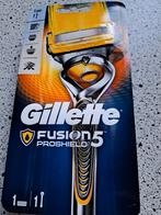 Gillette fusion 5 proshield apparaat + houder + mesje NIEUW, Nieuw, Gehele gezicht, Ophalen of Verzenden, Verzorging