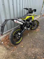 Sherco sm50r 2024, Fietsen en Brommers, Brommers | Crossbrommers, Zo goed als nieuw, 50 cc, 5 versnellingen, Ophalen