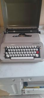 Underwood 319 , typemachine met koffer., Ophalen of Verzenden