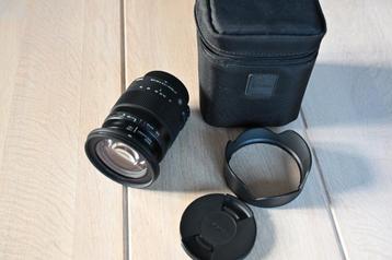 Lens Sigma 17-70mm f/2.8-4 DC 72mm beschikbaar voor biedingen