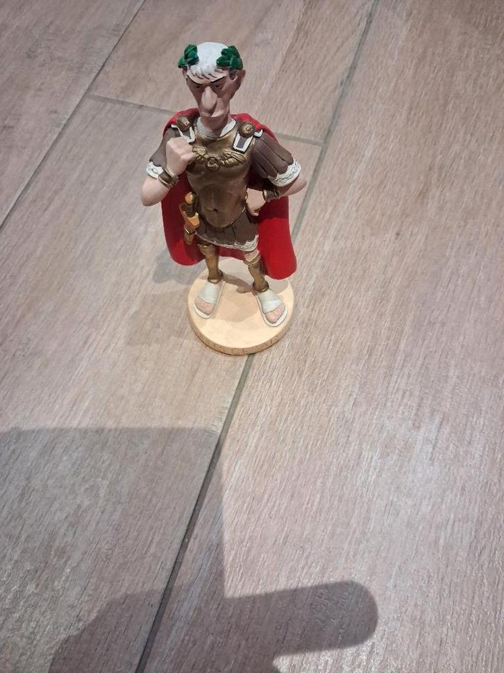 Figurine Astérix - Jules César, Collections, Personnages de BD, Comme neuf, Statue ou Figurine, Astérix et Obélix, Enlèvement