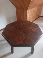 Achthoekige tafel met stenen blad en 4 bijhorende stoelen, Ophalen, Gebruikt